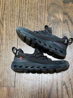 On Running Cloudnova Black Athletic Sneakers